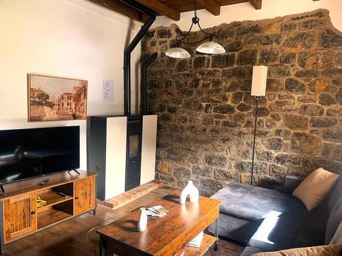 Koplietošanas atpūtas telpa ar TV, Casa Rural Ribota junto al Sella CRLE834 in Oseja de Sajambre