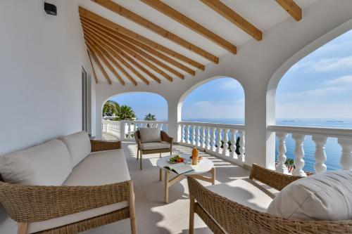 Apolonia - By Almarina Villas - image 3