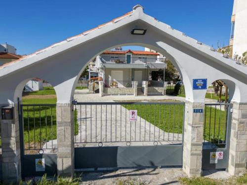 F & R Villa – khách sạn tại Peraia