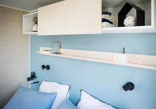 2 bedrooms, 5 beds