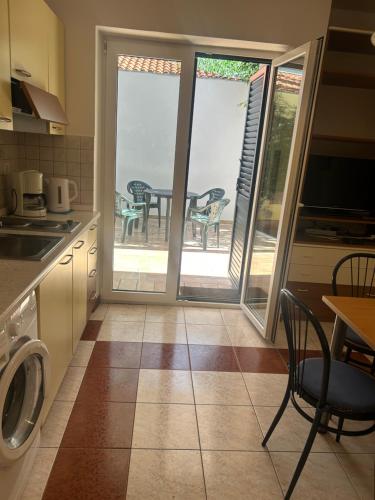 Studio apartmani Lončar (Studio apartmani Loncar) in เมดูลิน