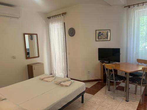 Studio apartmani Lončar (Studio apartmani Loncar) in เมดูลิน