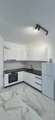 Aura Jugodrvo Apartman in Radanovići
