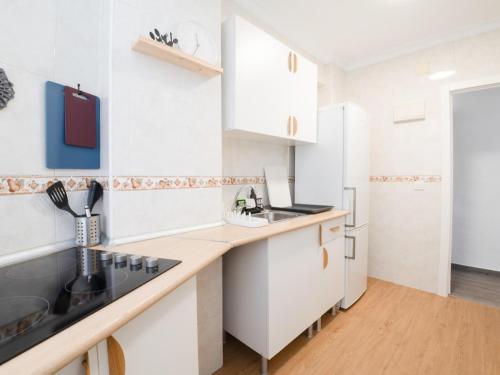 Cubo's Mendoza Seaview Malaga Apartment - image 3