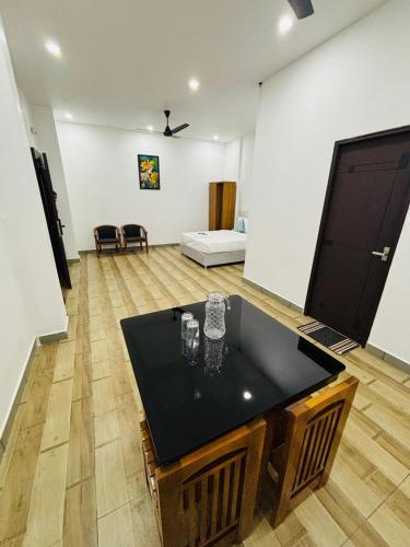 MIRACLE INN in Aluva