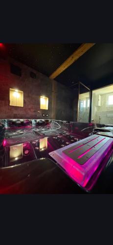 dark love suite avec Jacuzzi Privatif