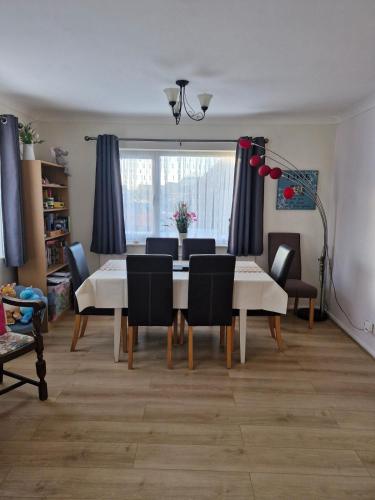 Seadmed, Comfortable Family Home in Immingham in Immingham