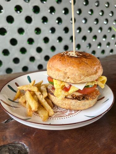 Restaurant, Thousands of Bottles - Hostel and Trekking Agency Sumatra Orangutan Nature in Bukit Lawang