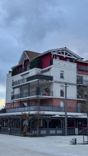 Apartment for 6 people, terrace, parking in La Teste-De-Buch