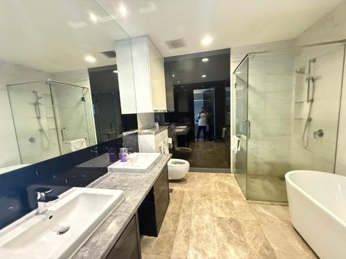 THE MANOR Suites by Comfy in Sg Besi
