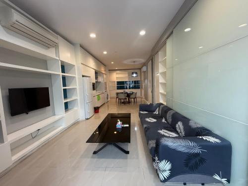 THE MANOR Suites by Comfy in Sg Besi