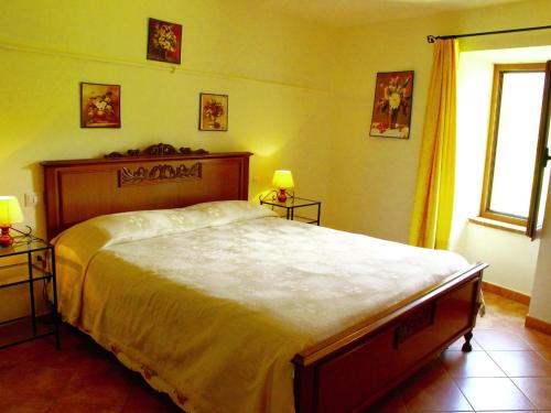 Holiday Home in Mulazzo near Tuscan Castles in Мулацо