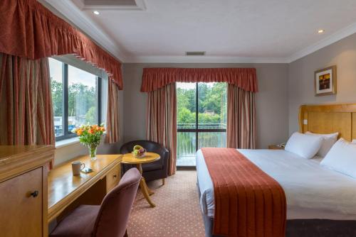 Lakeside International Hotel in Camberley