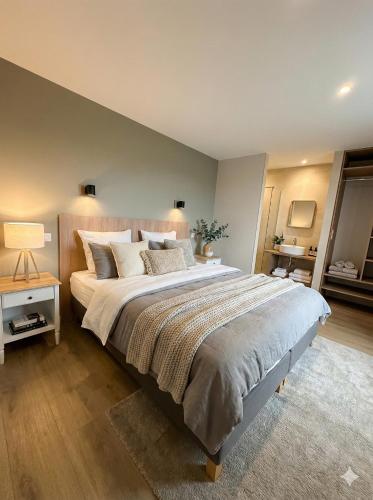 Vendégszoba, Sandstone in Noisy-sur-Ecole