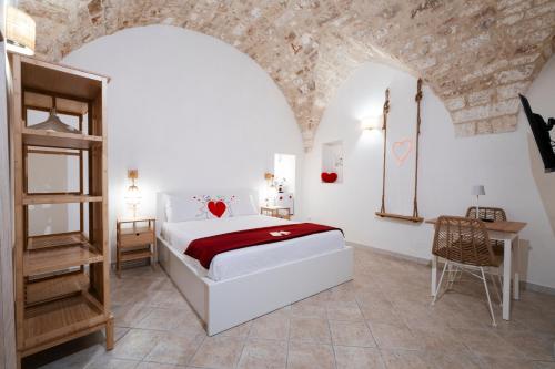 Filo Rosso, Ostuni