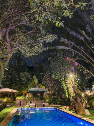 Amor Deluxe Suite with Swimming Pool Access - Hidden Paradise in ดินิวิด