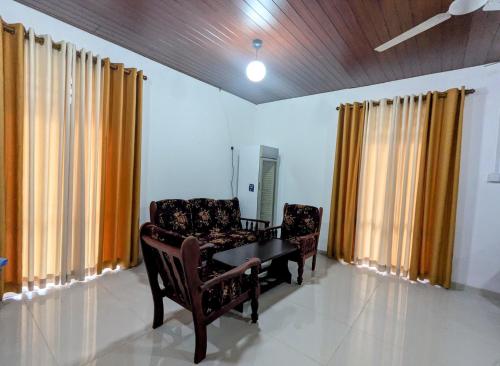 Prince Cottage - Entire Private Cottage in Piliyandala Area