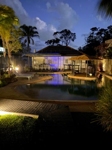 Waterfront Oasis Lakefront Villa with Pool and Sauna in Lake Munmorah