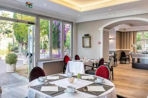 ห้องอาหาร, Hotel Chateau de la Tour Cannes in คานส์ ลา บอกกา