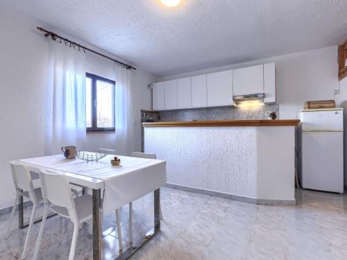 Holiday Home Majoli by Interhome in 薩維舍亞