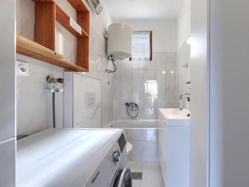 Holiday Home Majoli by Interhome in 薩維舍亞