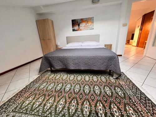 Casa LOUES in Asti