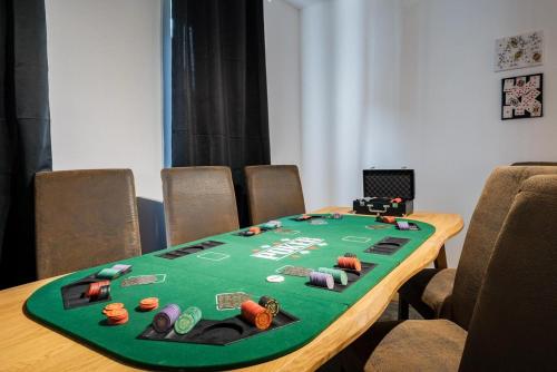 Le Repaire Cinéma - 8 couchages - Cinéma privée et salon de jeux (Le Repaire Cinema - 8 couchages - Cinema privee et salon de jeux) in Lasbordes