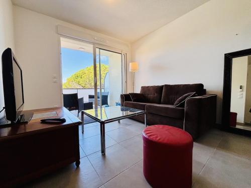 L appart, direct beach access, free parking secur in Vias