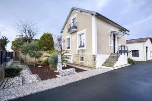 MAIS GIRAULT Maison Familiale Châtelaillon 6 personnes (MAIS GIRAULT Maison Familiale Chatelaillon 6 personnes) in Chatelaillon-Plage