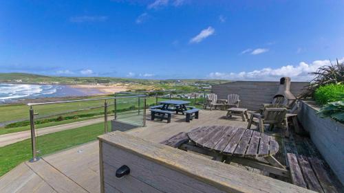 Seadmed, Stables - BEST Sea views in Croyde Sleeps 8 in Croyde