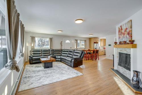 Walkable Adventure Base in Midtown Anchorage – khách sạn tại Midtown