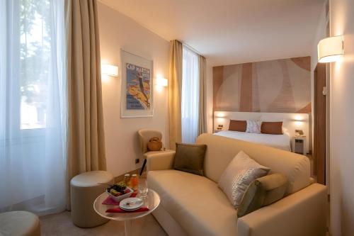 2 double beds