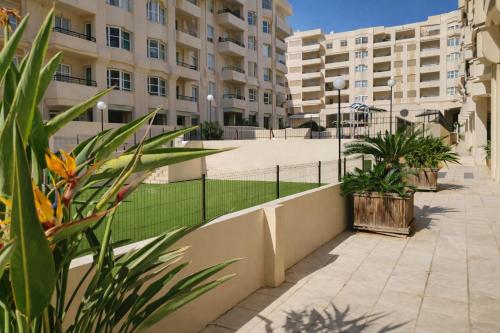 Teatinos Malaga Apartment - image 5