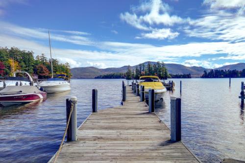 Lakefront Adirondacks Home Fish, Hike, Ski! in Bolton Landing, USA