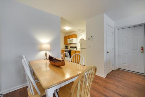 Lakefront Adirondacks Home: Fish, Hike, Ski! in โบลตัน แลนดิ้ง(นิวยอร์ค)