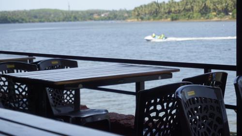 Aghanashini River Retreats