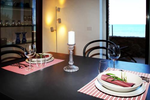 Relais Villa Giovanna - by the sea with garden in Caronia (Sicily)