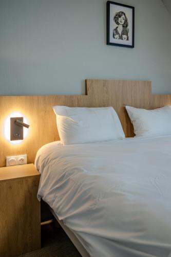 2 twin beds