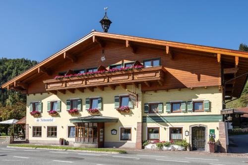 Reitsamerhof - Zimmer & Apartments - Hotel - Werfen