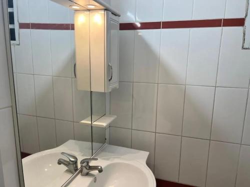 Charmant appartement avec terrasse à Sainte-Rose 60 m² - image 10