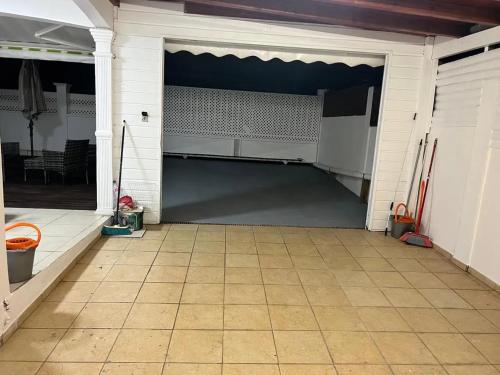 Charmant appartement avec terrasse à Sainte-Rose 60 m² - main image