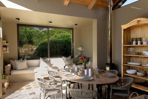 Two Luxury Cabins in Romansbaai Beach & Fynbos Estate - With Inverter in Birkenhead