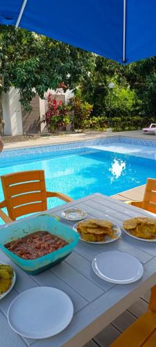 Casa moderna con piscina, jacuzzi , Baño turco y salon de juegos a 2 horas y media de Bogota (Casa moderna con piscina, jacuzzi , Bano turco y salon de juegos a 2 horas y media de Bogota) in San Juan de Rioseco