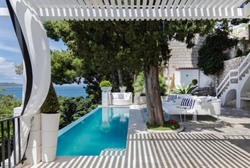 Seafront Villa Dubrovnik Sea Diamant for 9 guests – khách sạn tại Lozica