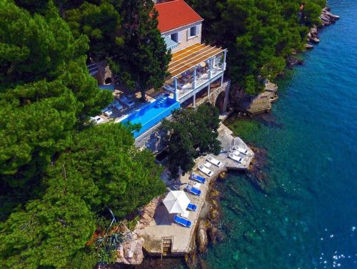 Seafront villa Dubrovnik Sea Diamant for 7 guests – khách sạn tại Lozica