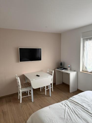 Tesis özellikleri, La cabane de Cléry (La cabane de Clery) in Peronne