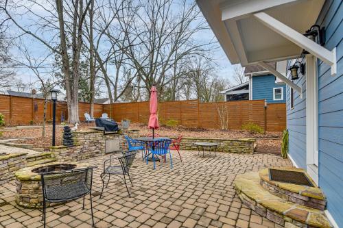 Chic and Central Downtown Duplex 1 Mi to Duke! - image 31