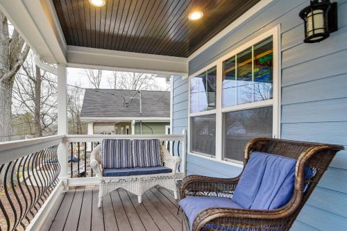 Chic and Central Downtown Duplex 1 Mi to Duke! - image 36