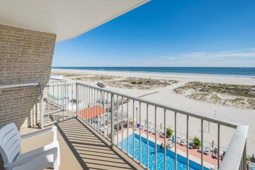 Reges Oceanfront Resort 4