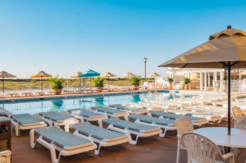 Reges Oceanfront Resort 3